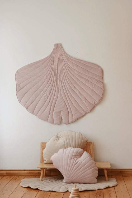 Moi Mili, lekmatta i sammet ginkgo, powder pink