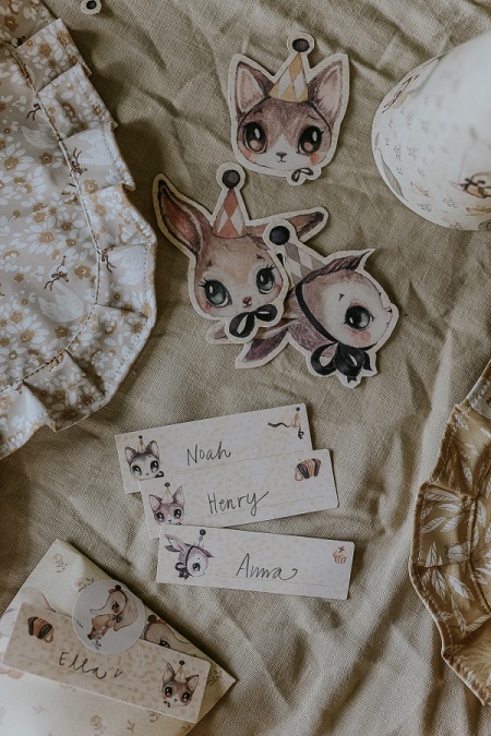 Mrs Mighetto, Paper Friends Party Kit - Image 3