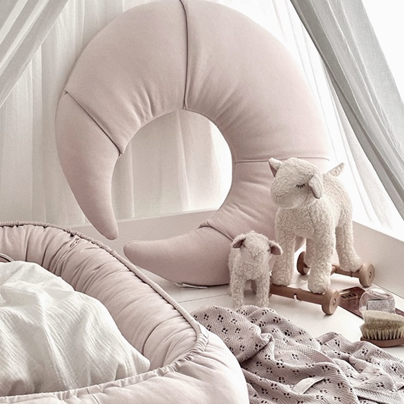 Cotton & Sweets, amningskudde Croissant, puderrosa - Image 2