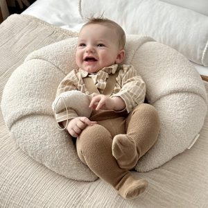 Cotton & Sweets, amningskudde boucle Croissant, vanilj