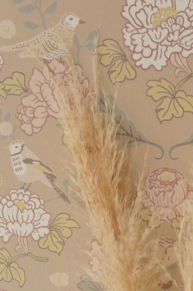 Majvillan, tapet till barnrummet June, honey beige - Image 5