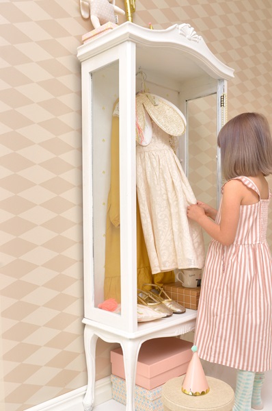 Majvillan, tapet till barnrummet Copenhagen, beige pink