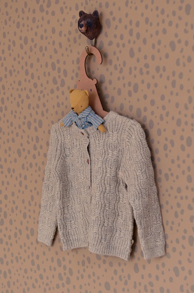 Majvillan, tapet till barnrummet Animal dots, soft brown - Image 4