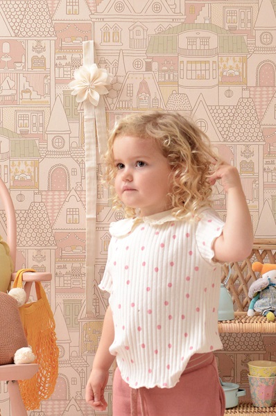 Majvillan, tapet till barnrummet Dollhouse, sunny pink - Image 5