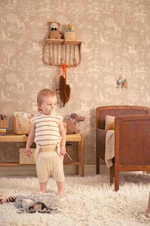 Majvillan, tapet till barnrummet Summer fields, soft brown