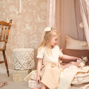 Majvillan, tapet till barnrummet Summer fields, dusty pink