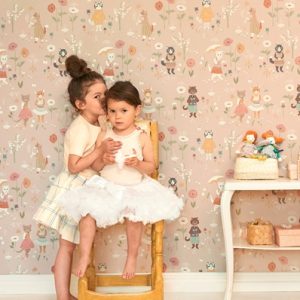Majvillan, tapet till barnrummet Catwalk, sweet pink