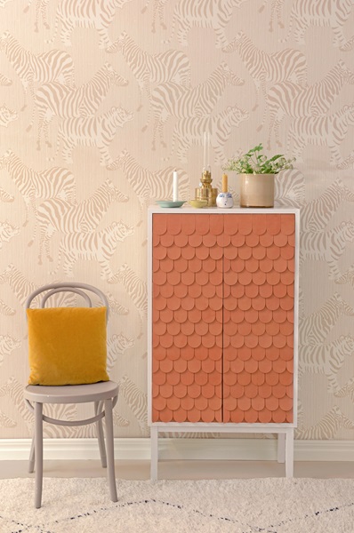 Majvillan, tapet till barnrummet Safari stripes, dusty beige - Image 2