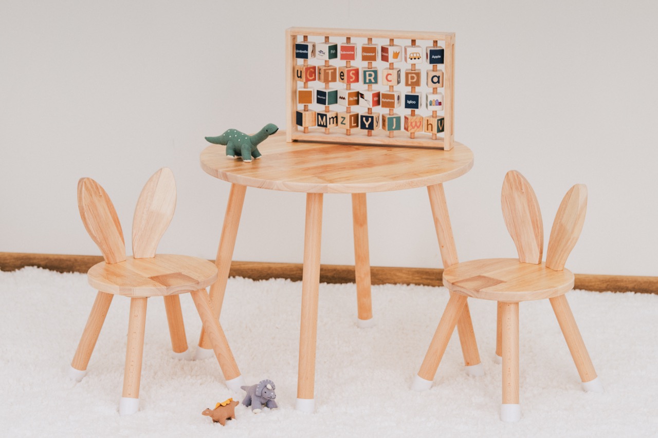 Babylove- bord med 2 kaninstolar, natur