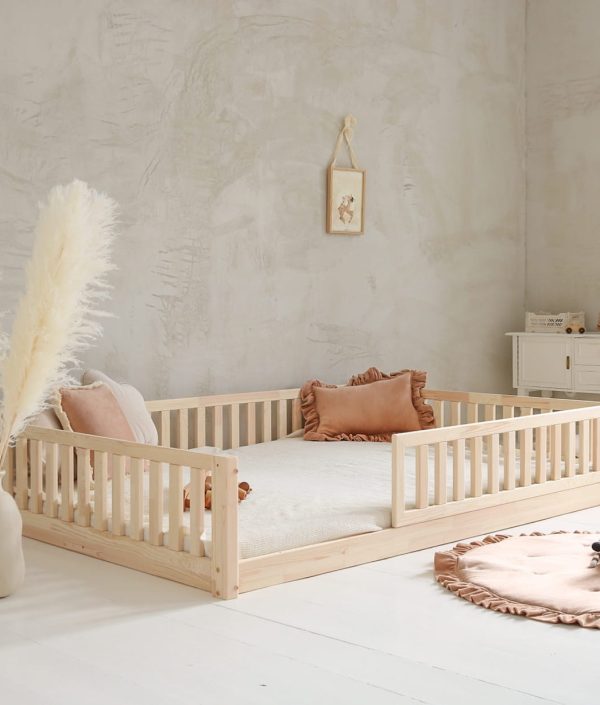 Natur stor barnsäng Lisa 140x200 cm