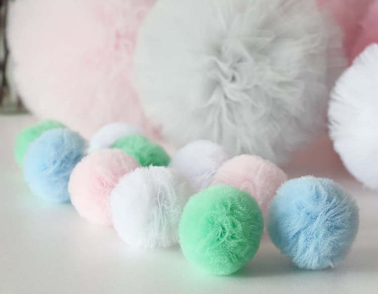 Pompoms (tyllbollar) vimplar - Bild 3