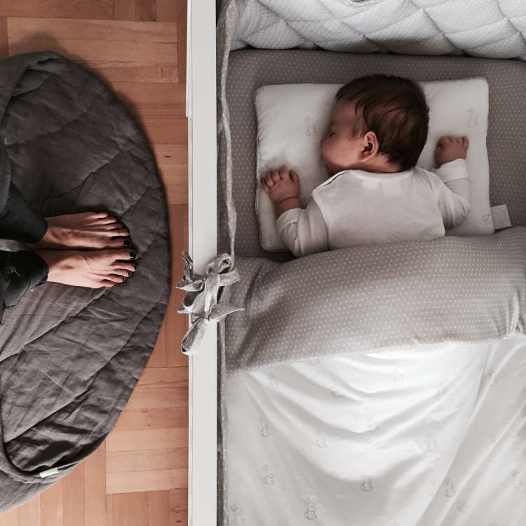 Barnsängkläder inkl Täcke & Kudde, 70x100 Bäddset grey rabbits-white dots - Bild 5