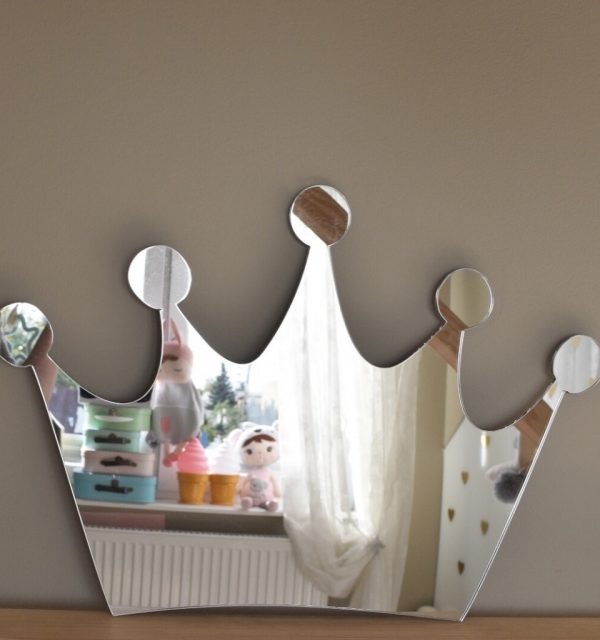Spegel prinsesskrona till barnrummet