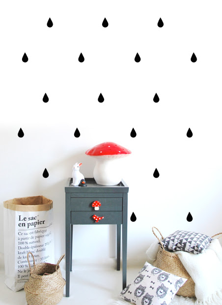 Väggklistermärken svarta droppar 39 st