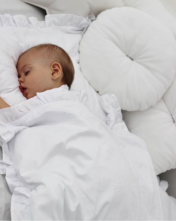 Vit kudde Velvet cirkel, Cotton & Sweets - Bild 2