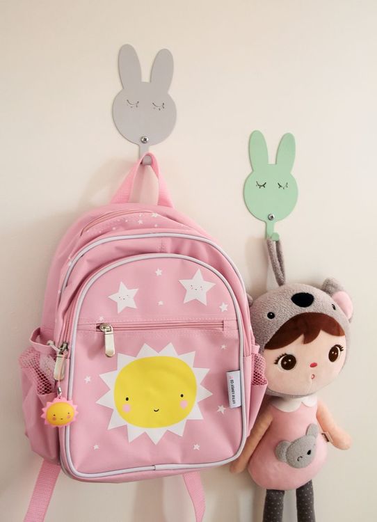 Vägghängare i metall till barnrummet, grå kanin - Bild 2