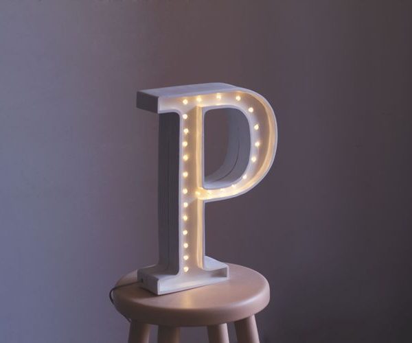 Little Lights, Nattlampa till barnrummet, Bokstav P