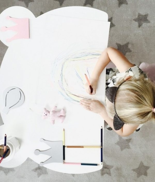 Bord vit björn, bord till barnrummet