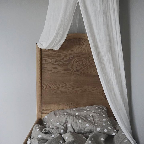 JaBaDaBaDo vit sänghimmel med ljusslinga - Bild 3