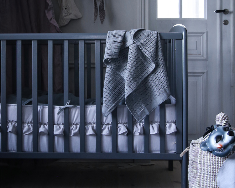 Ng Baby, Spjälskydd av linne med VOLANG, Ljusgrå - Bild 2