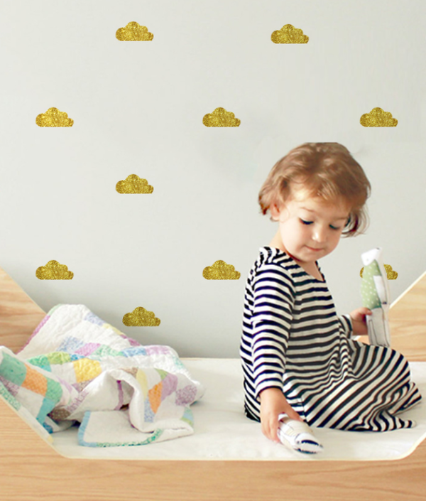 Väggklistermärken guldmoln, set om 10 stycken