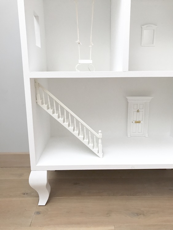 Lily, stor vit dockhus i trä - Bild 10