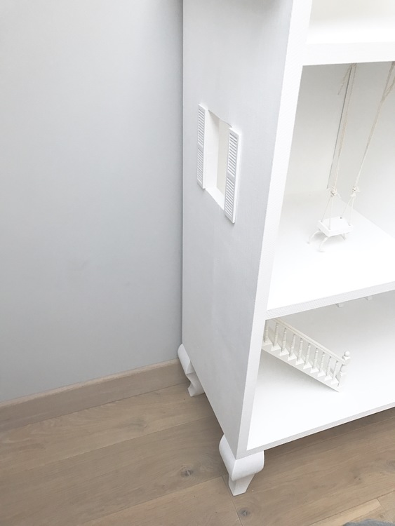 Lily, stor vit dockhus i trä - Bild 9