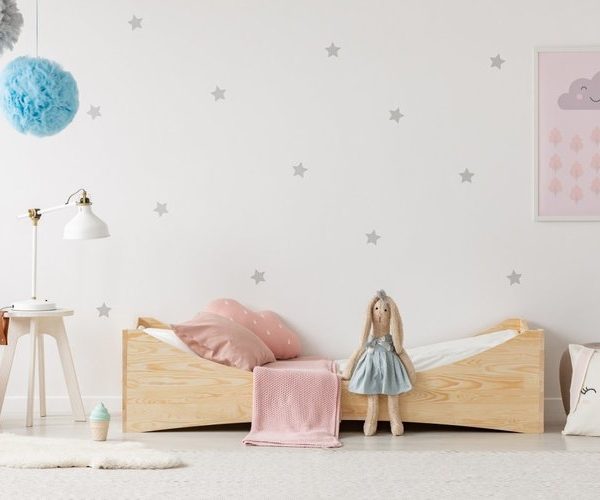 Säng till barnrummet BOX3