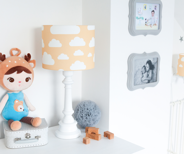 Lamps&Company, Bordslampa till barnrummet, senapsgul moln
