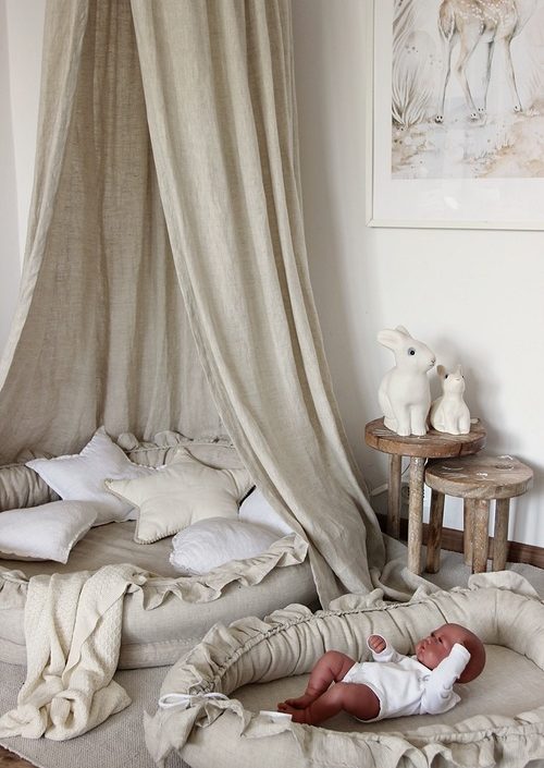 Natur/beige sänghimmel av linne till barnrummet med ljusslinga , Cotton&Sweets