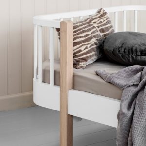 Oliver Furniture, juniorsäng vit/ek