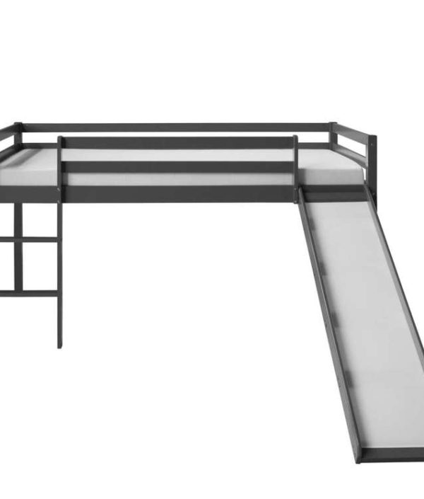 Grå loftsäng med rutschkana