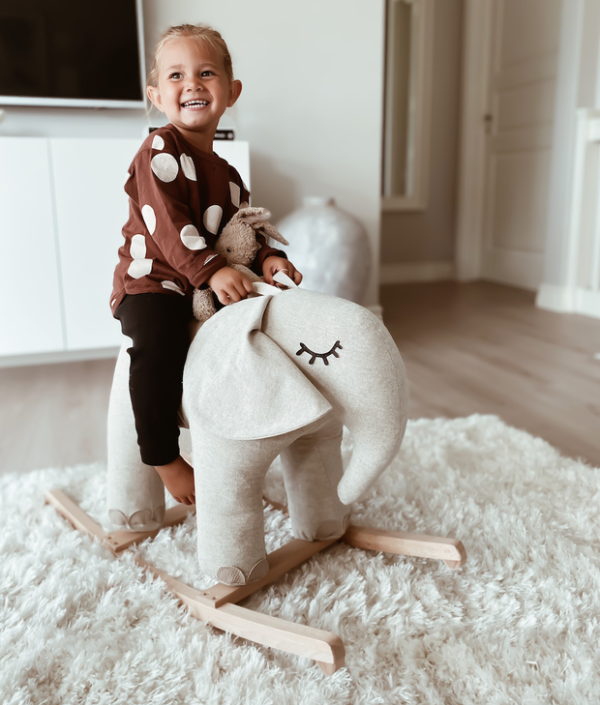 Gunghäst, Liten Elefant