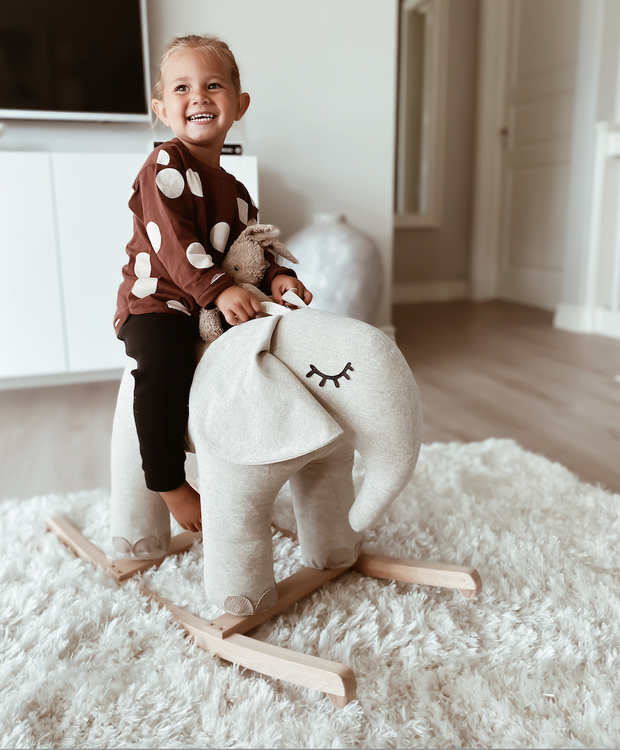 Gunghäst, Liten Elefant