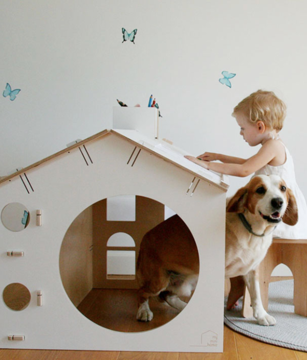 Lekhus med skrivbord