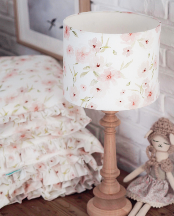 Lamps&Company, Bordslampa till barnrummet, blossom/trä sammet