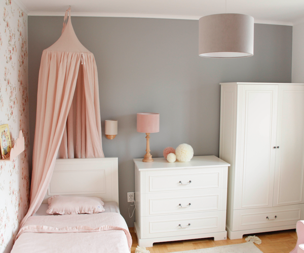 Lamps&Company, Grå sammet taklampa till barnrummet