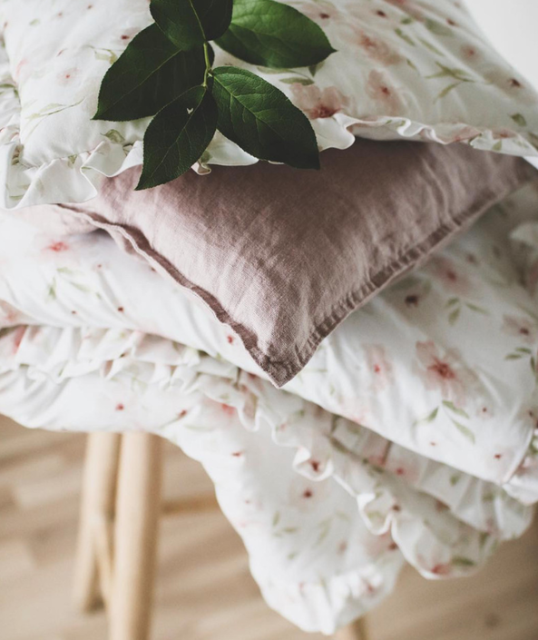 Lamps&Company, Blommig bäddset 140x200 cm med fyllning