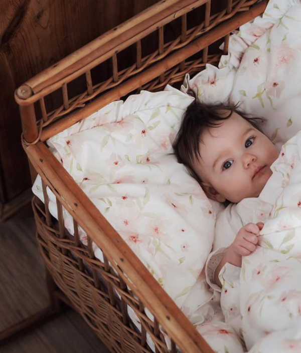 Lamps&Company, Blommig bäddset 100x135 cm med fyllning, spjälsäng