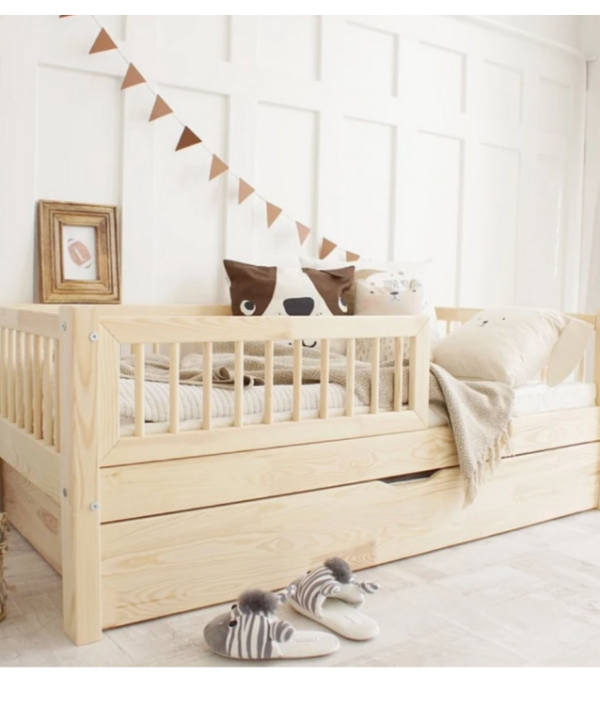 Barnsäng Alex med stödbräda och förvaringslåda