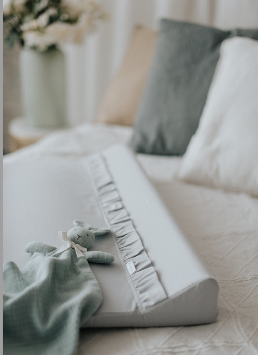 Babylove, skötbädd med volanger, grå