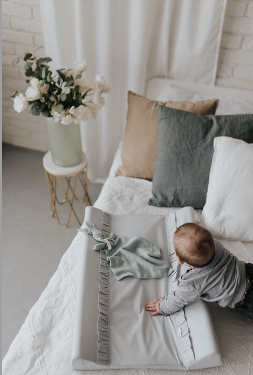 Babylove, skötbädd med volanger, grå - Bild 4