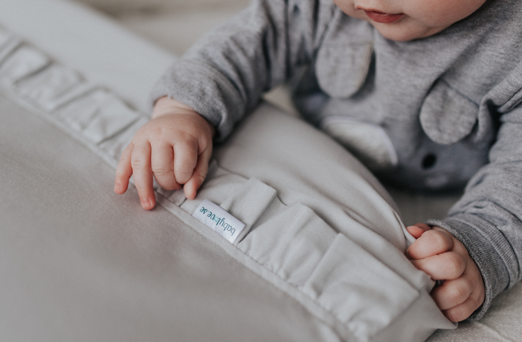 Babylove, skötbädd med volanger, grå - Bild 3