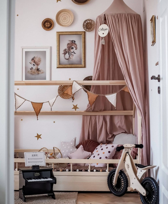 Natur hussäng med skydd till barnrummet