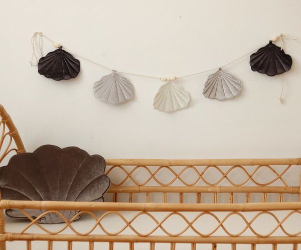 Moi Mili, vimpel i sammet snäcka Silver pearl