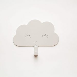 Moln vägghängare i metall till barnrummet