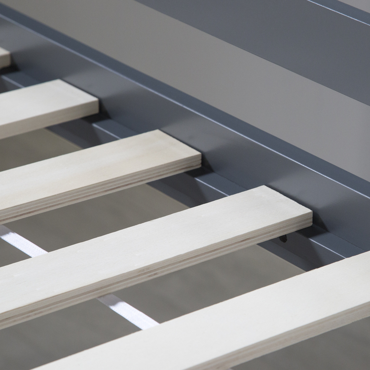 Grå loftsäng till barnrummet med sänggardin - Bild 5