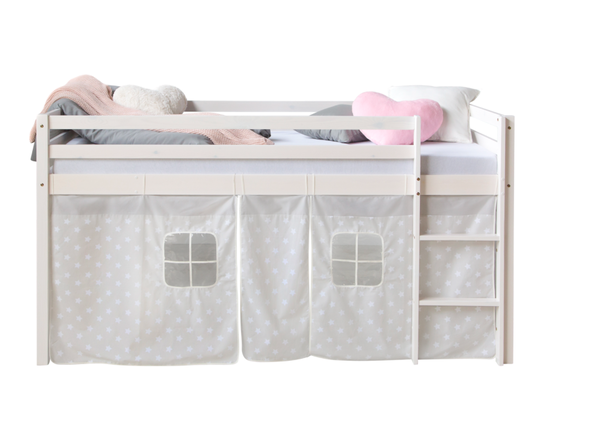 Vit loftsäng till barnrummet med sänggardin