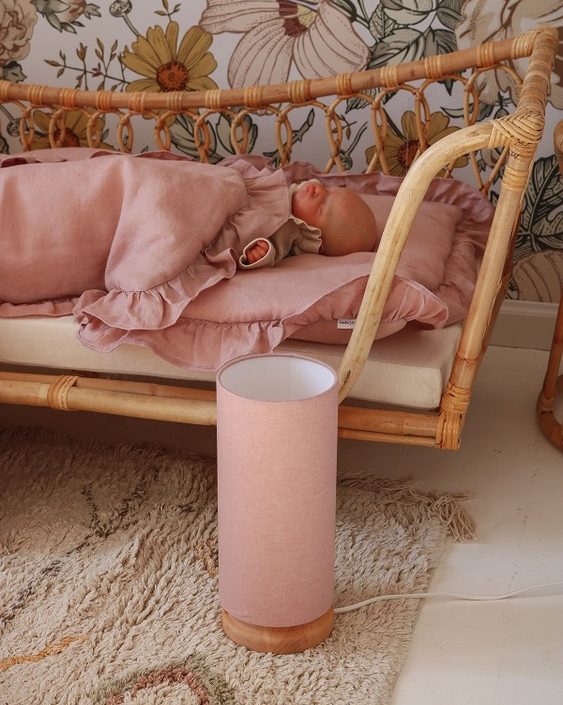 Lamps&Company, Sänglampa rosa linne