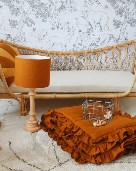 Lamps&Company, Bordslampa till barnrummet, mustard linne